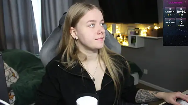 candy maggie online show from December 2024 11:10:02 AM