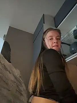 candy maggie online show from November 2025 09:47:02 AM