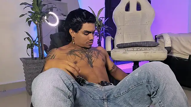 Young laroi online show from December 2024 06:44:01 AM