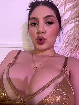 Snapshot of EmilyS__ chatting on February 2025 11:00:02 PM EmilyS   online show from February 2025 11:00:02 PM