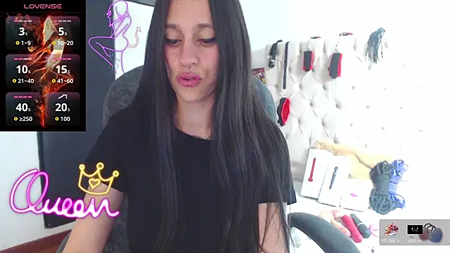 Snapshot of thin_tatto chatting on April 2026 01:44:01 PM thin tatto online show from April 2026 01:44:01 PM