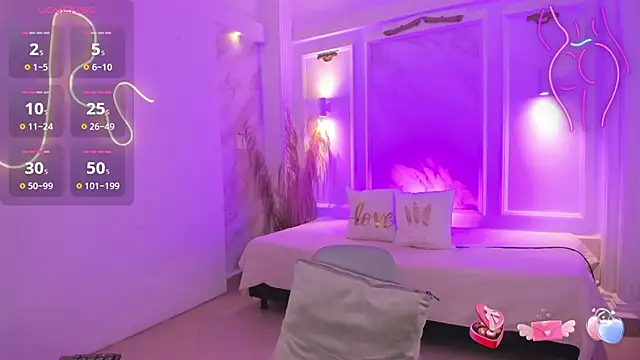 Snapshot of NastassjaCandy chatting on January 2025 12:18:01 PM NastassjaCandy online show from January 2025 12:18:01 PM