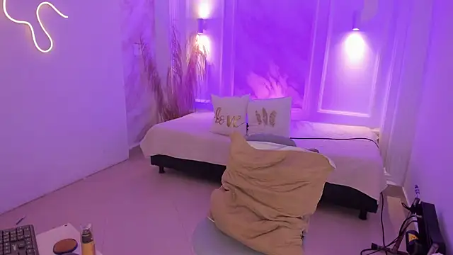 Snapshot of NastassjaCandy chatting on February 2025 07:11:01 PM NastassjaCandy online show from February 2025 07:11:01 PM