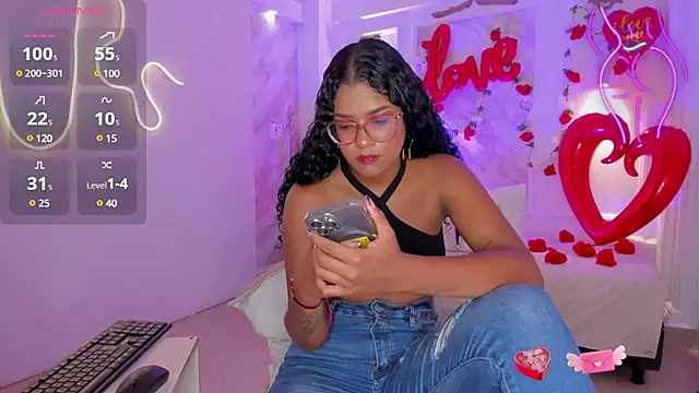 Snapshot of NastassjaCandy chatting on February 2025 07:10:02 PM NastassjaCandy online show from February 2025 07:10:02 PM