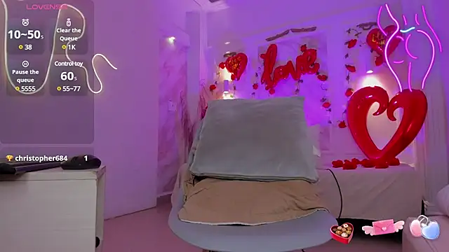 Snapshot of NastassjaCandy chatting on February 2025 10:11:02 PM NastassjaCandy online show from February 2025 10:11:02 PM