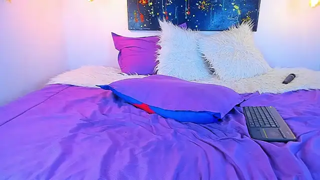 Snapshot of cloe_bridgee chatting on January 2025 03:07:02 AM cloe bridgee online show from January 2025 03:07:02 AM