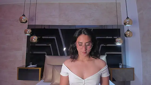 DaraBeckett online show from October 2025 11:50:02 AM