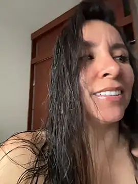 emely sexx20 online show from February 2026 10:21:01 PM