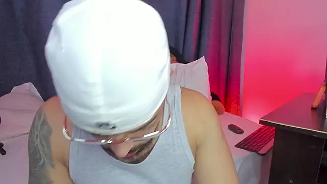 Snapshot of jacob_stud18_ chatting on April 2026 10:36:01 PM jacob stud18 online show from April 2026 10:36:01 PM