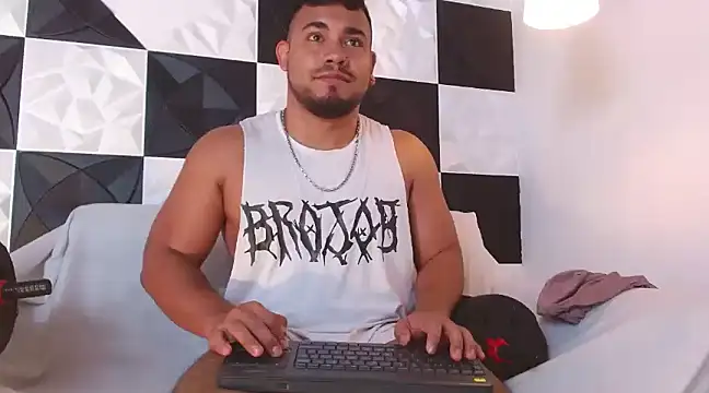 BrianMalonee online show from March 2025 08:00:01 PM