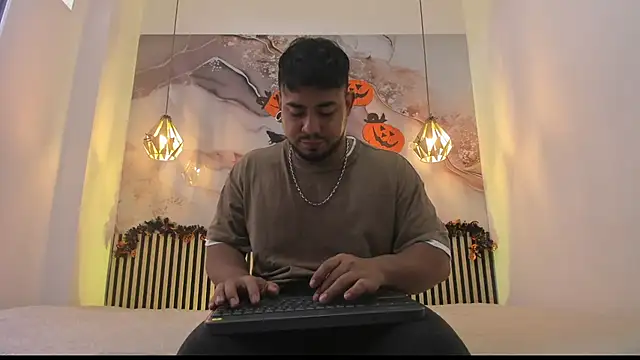 BrianMalonee online show from October 2025 12:56:02 PM