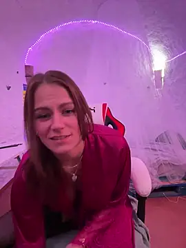 selenaluvv online show from December 2024 04:42:01 PM