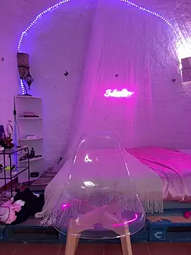 selenaluvv online show from March 2025 06:23:02 PM