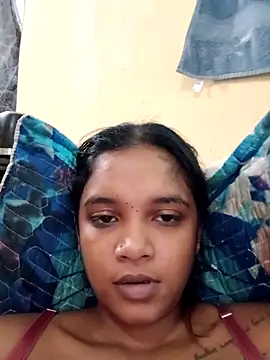 Indianqueen03 online show from November 2025 11:24:01 AM