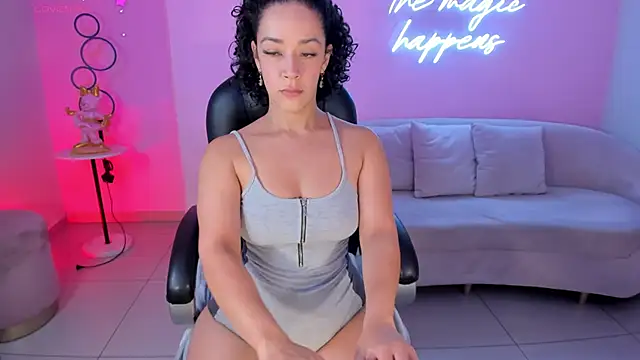 Snapshot of AlessaRomero chatting on February 2025 10:24:01 PM AlessaRomero online show from February 2025 10:24:01 PM