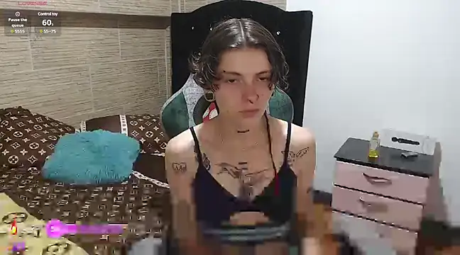 Snapshot of pretty_cristal69 chatting on December 2024 04:11:01 AM pretty cristal69 online show from December 2024 04:11:01 AM