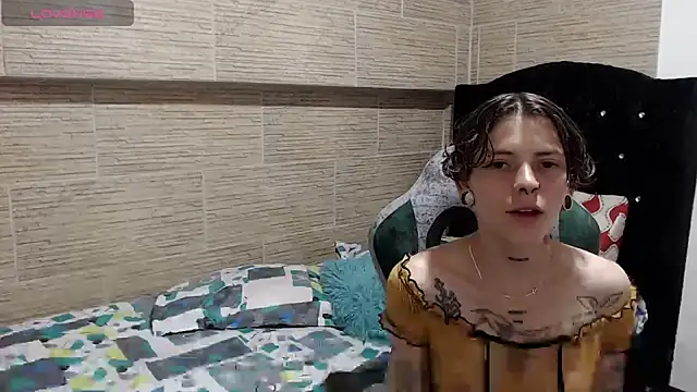 Snapshot of pretty_cristal69 chatting on December 2024 08:25:02 PM pretty cristal69 online show from December 2024 08:25:02 PM