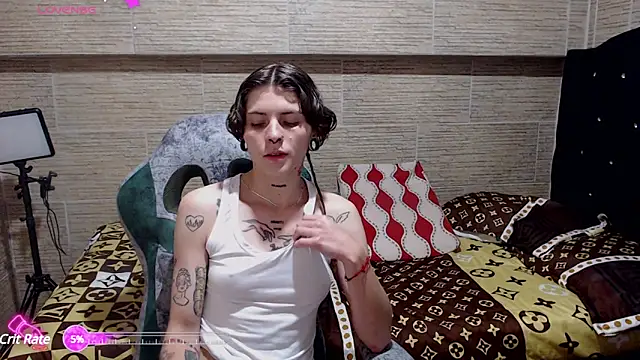 Snapshot of pretty_cristal69 chatting on January 2025 02:07:02 AM pretty cristal69 online show from January 2025 02:07:02 AM