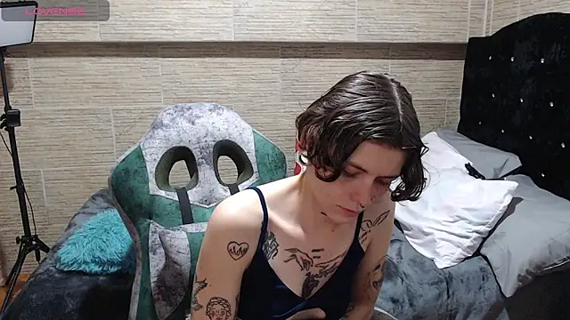 Snapshot of pretty_cristal69 chatting on February 2025 04:21:02 AM pretty cristal69 online show from February 2025 04:21:02 AM