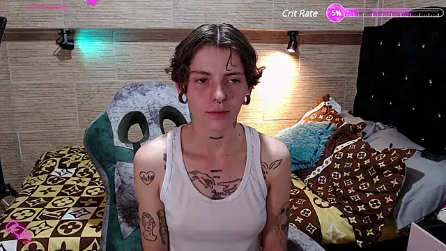 Snapshot of pretty_cristal69 chatting on March 2025 03:54:01 AM pretty cristal69 online show from March 2025 03:54:01 AM