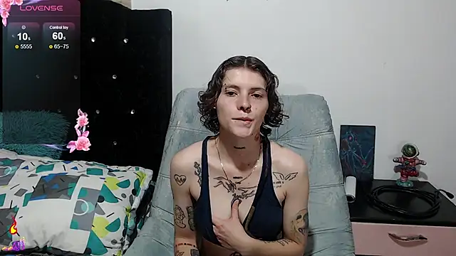 Snapshot of pretty_cristal69 chatting on October 2025 09:26:02 PM pretty cristal69 online show from October 2025 09:26:02 PM