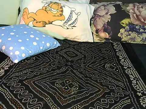 Snapshot of Bella_cute01 chatting on March 2026 09:35:02 AM Bella cute01 online show from March 2026 09:35:02 AM