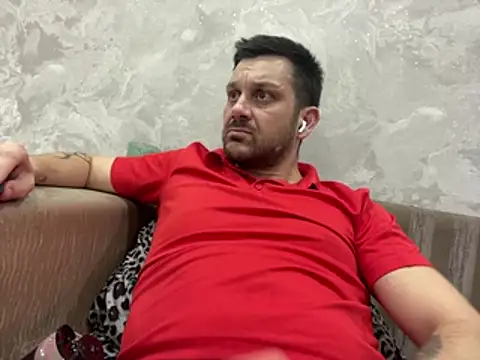 Snapshot of MaeltraJoy chatting on March 2026 05:17:01 PM MaeltraJoy online show from March 2026 05:17:01 PM