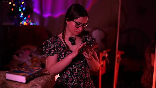 SweetyKitty18 online show from April 2026 05:19:02 PM