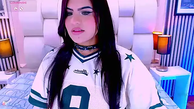 Snapshot of sarah_cream chatting on March 2026 05:57:02 AM sarah cream online show from March 2026 05:57:02 AM