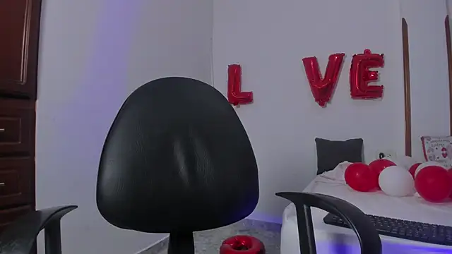 iris torrez  online show from February 2025 03:09:02 PM