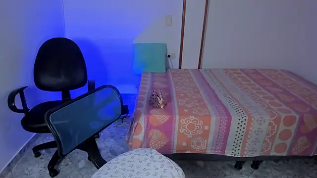 iris torrez  online show from September 2025 02:29:02 PM