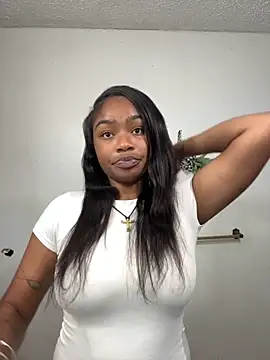 skylarrylee online show from November 2025 07:53:02 AM