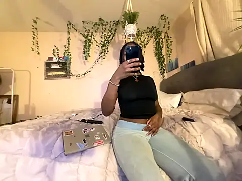 magicalc00ch online show from November 2025 12:43:01 AM