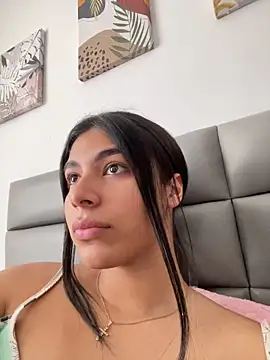 IsabelleFoxx  online show from February 2026 05:03:02 PM