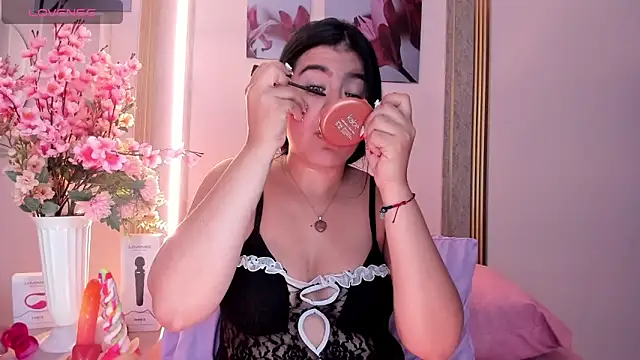 scarlet fostt  online show from October 2025 10:38:01 AM