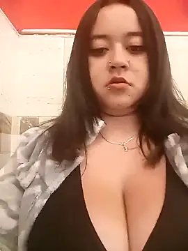 Snapshot of Cristal__04 chatting on February 2025 11:26:01 PM Cristal 04 online show from February 2025 11:26:01 PM