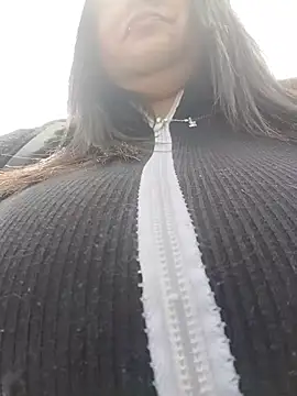 Cristal  04 online show from June 2026 05:07:01 PM