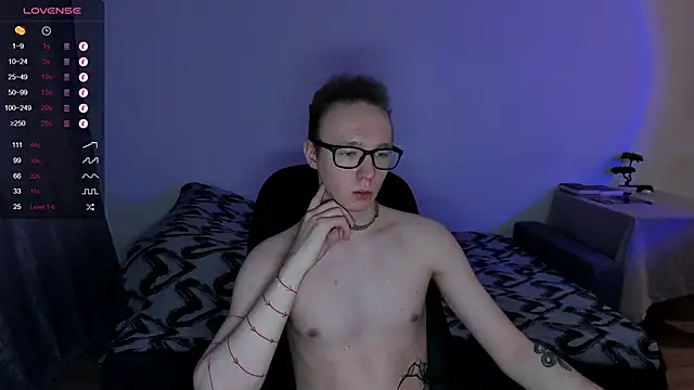 Snapshot of Alex_silents chatting on December 2024 11:07:02 AM Alex silents online show from December 2024 11:07:02 AM