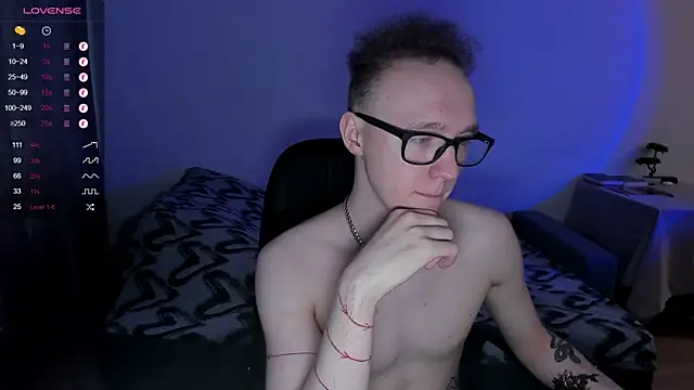 Snapshot of Alex_silents chatting on December 2024 11:06:02 AM Alex silents online show from December 2024 11:06:02 AM