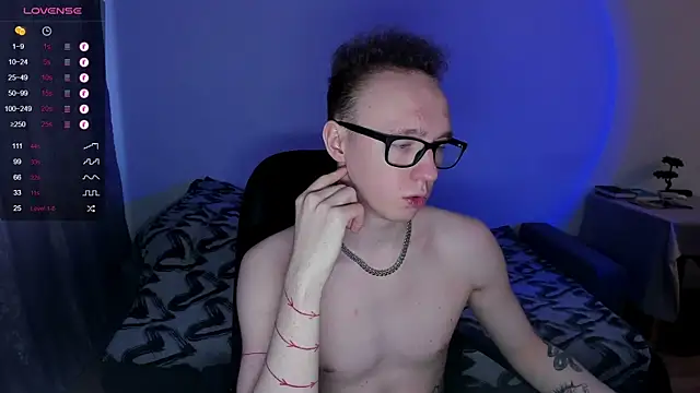 Snapshot of Alex_silents chatting on January 2025 10:48:02 AM Alex silents online show from January 2025 10:48:02 AM