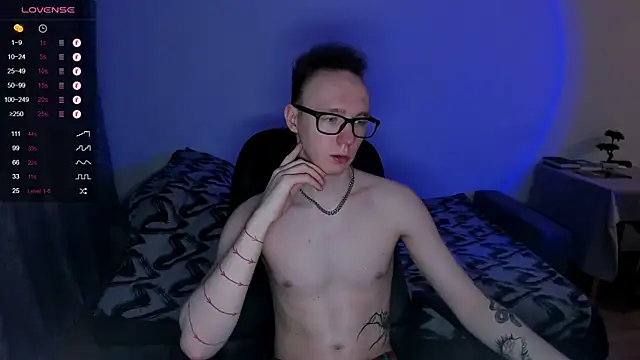 Snapshot of Alex_silents chatting on January 2025 01:49:01 PM Alex silents online show from January 2025 01:49:01 PM