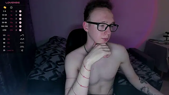 Snapshot of Alex_silents chatting on January 2025 01:53:01 PM Alex silents online show from January 2025 01:53:01 PM