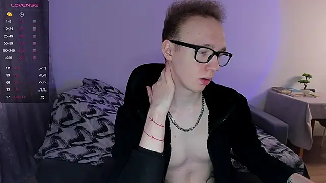 Snapshot of Alex_silents chatting on February 2025 10:48:02 AM Alex silents online show from February 2025 10:48:02 AM