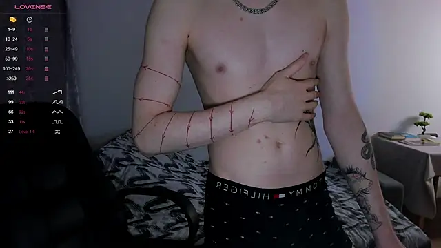 Snapshot of Alex_silents chatting on February 2025 02:13:02 PM Alex silents online show from February 2025 02:13:02 PM