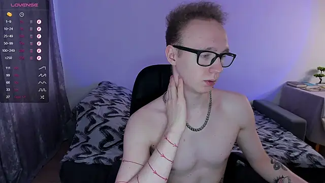 Snapshot of Alex_silents chatting on February 2025 11:34:02 AM Alex silents online show from February 2025 11:34:02 AM