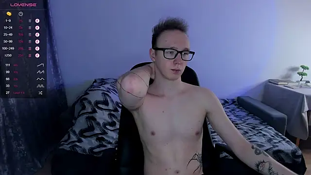 Snapshot of Alex_silents chatting on February 2025 01:41:01 PM Alex silents online show from February 2025 01:41:01 PM