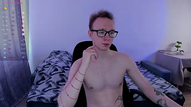 Snapshot of Alex_silents chatting on February 2025 10:04:02 AM Alex silents online show from February 2025 10:04:02 AM