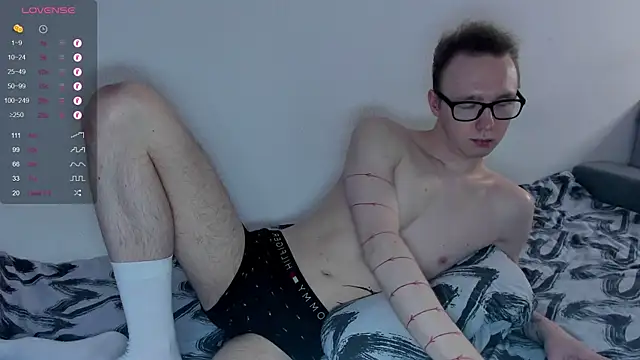 Snapshot of Alex_silents chatting on February 2025 01:06:01 PM Alex silents online show from February 2025 01:06:01 PM