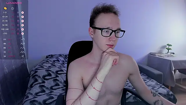 Snapshot of Alex_silents chatting on February 2025 12:23:02 PM Alex silents online show from February 2025 12:23:02 PM