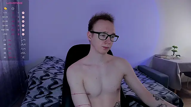 Snapshot of Alex_silents chatting on March 2025 10:02:01 AM Alex silents online show from March 2025 10:02:01 AM